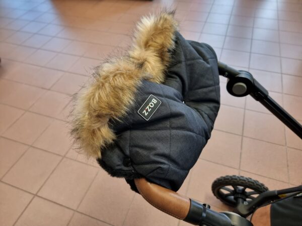 Ratini.lv | HANDLEWARMER ratu cimdi krāsa BLACK MELANGE FLEECE FUR SQUARES bilde #5