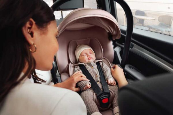 Ratini.lv | Baby Safe PRO autokrēsliņš 40-85cm krāsa Onyx Black/ LUX bilde #23