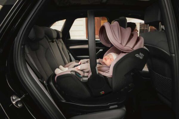 Ratini.lv | Baby Safe PRO autokrēsliņš 40-85cm krāsa Onyx Black/ LUX bilde #25