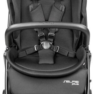 Peg Perego Selfie Plus pastaigu rati krāsa True Black