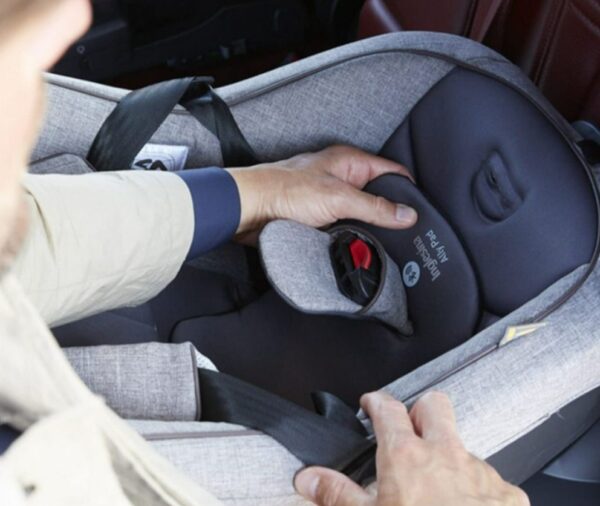 Ratini.lv | Darwin Infant 40-75cm Recline autokrēsliņš mazuļiem ar regulējamu slīpumu krāsa Battery Beige bilde #21