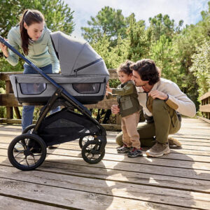 Inglesina APTICA XT QUATTRO bērnu ratu komplekts 3in1 ar autokrēsliņu Darwin krāsa Taiga Green