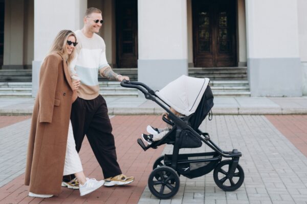 Ratini.lv | Mono 3 Combi bērnu ratiņi 2in1 ar AIR riteņiem krāsa Brown bilde #27