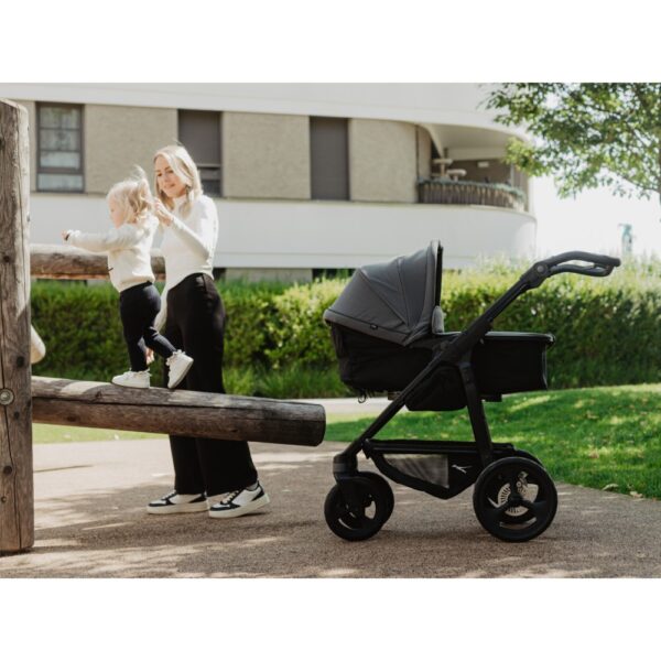 Ratini.lv | Mono 4 Combi bērnu ratiņi 2in1 ar AIR riteņiem krāsa PREMIUM Black bilde #37