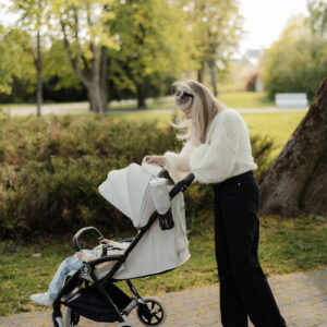Mamoa M1 bērnu pastaigu un ceļojumu ratiņi krāsa Cotton White
